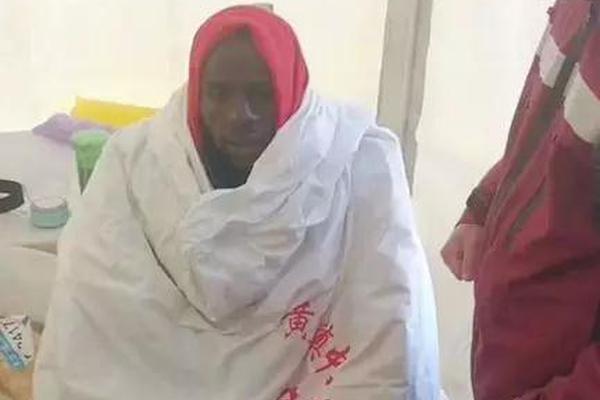 😂美记调侃：希望霍福德&小佩顿都来勇士 这样勇士就比快船还老